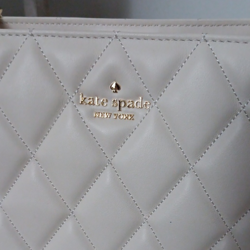 NWT Kate Spade Cream Quilted Shoulder Bag/ w Purse Charm - Picture 6 of 15